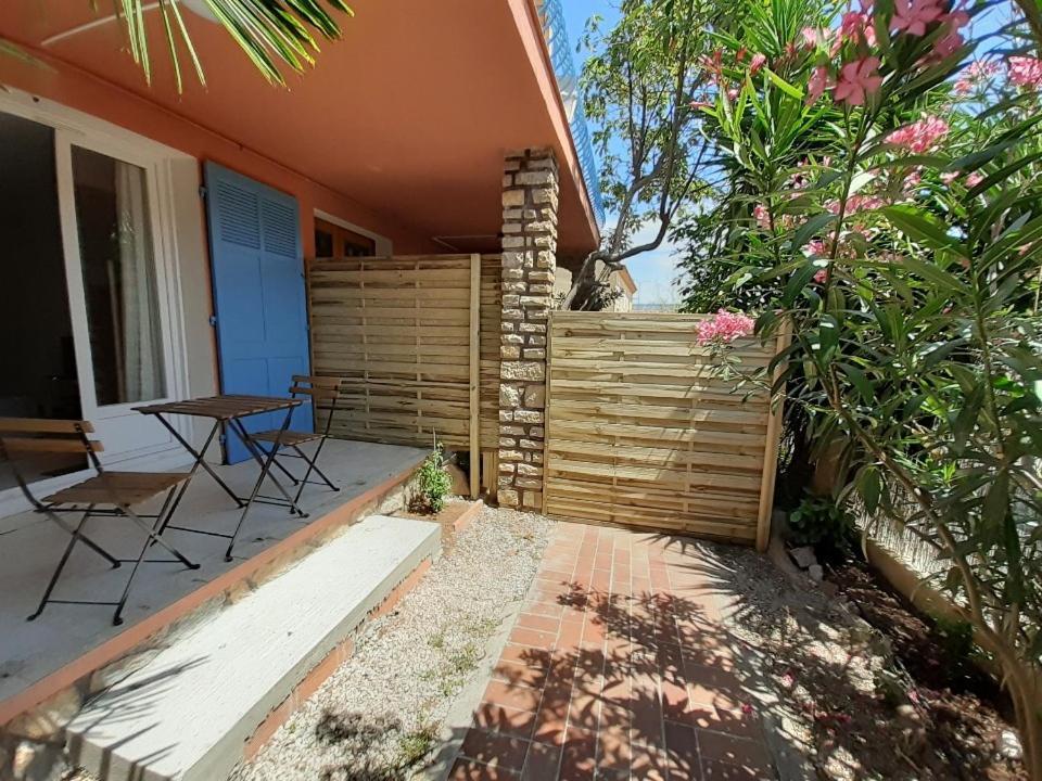 Beaux Appartements 3 Pieces Avec Espaces Exterieurs Et Parking - Proche Plage Hyeres Exterior photo