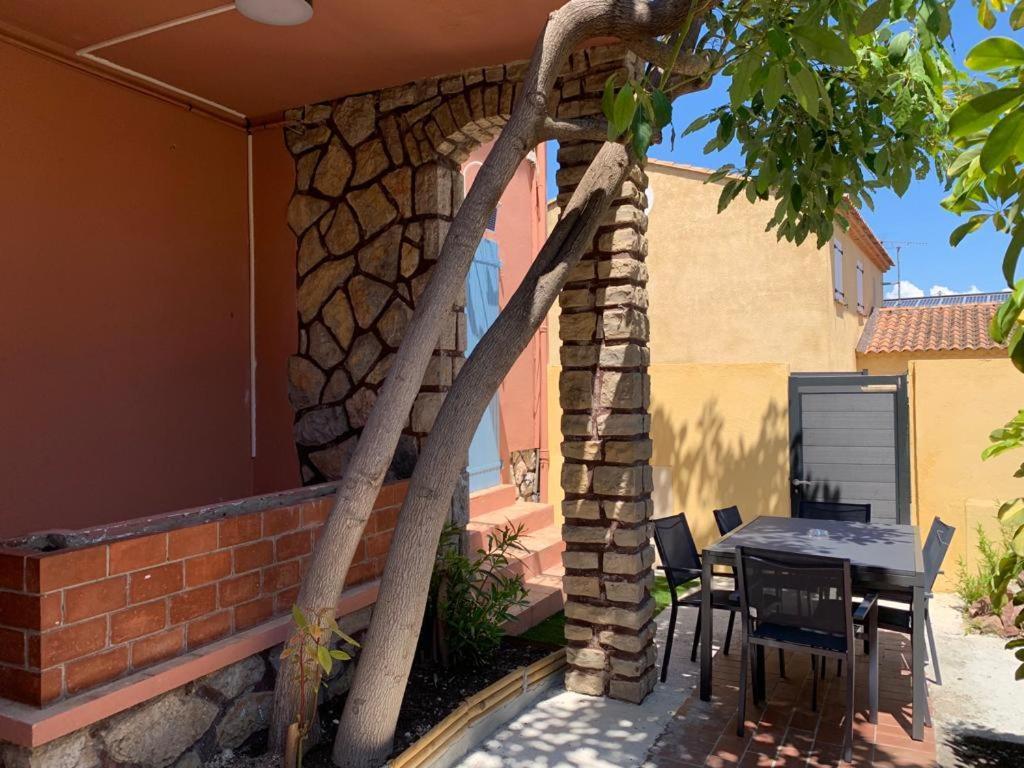 Beaux Appartements 3 Pieces Avec Espaces Exterieurs Et Parking - Proche Plage Hyeres Exterior photo